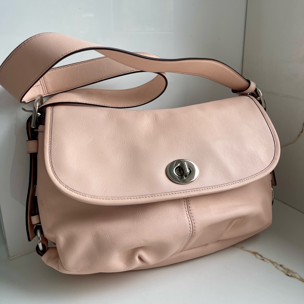 Coach Pale Pink Leather Shoulder Bag with Turn-Lock